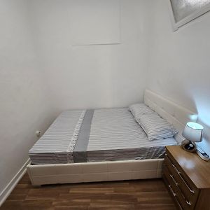 Budget Kamer met een King Size Bed